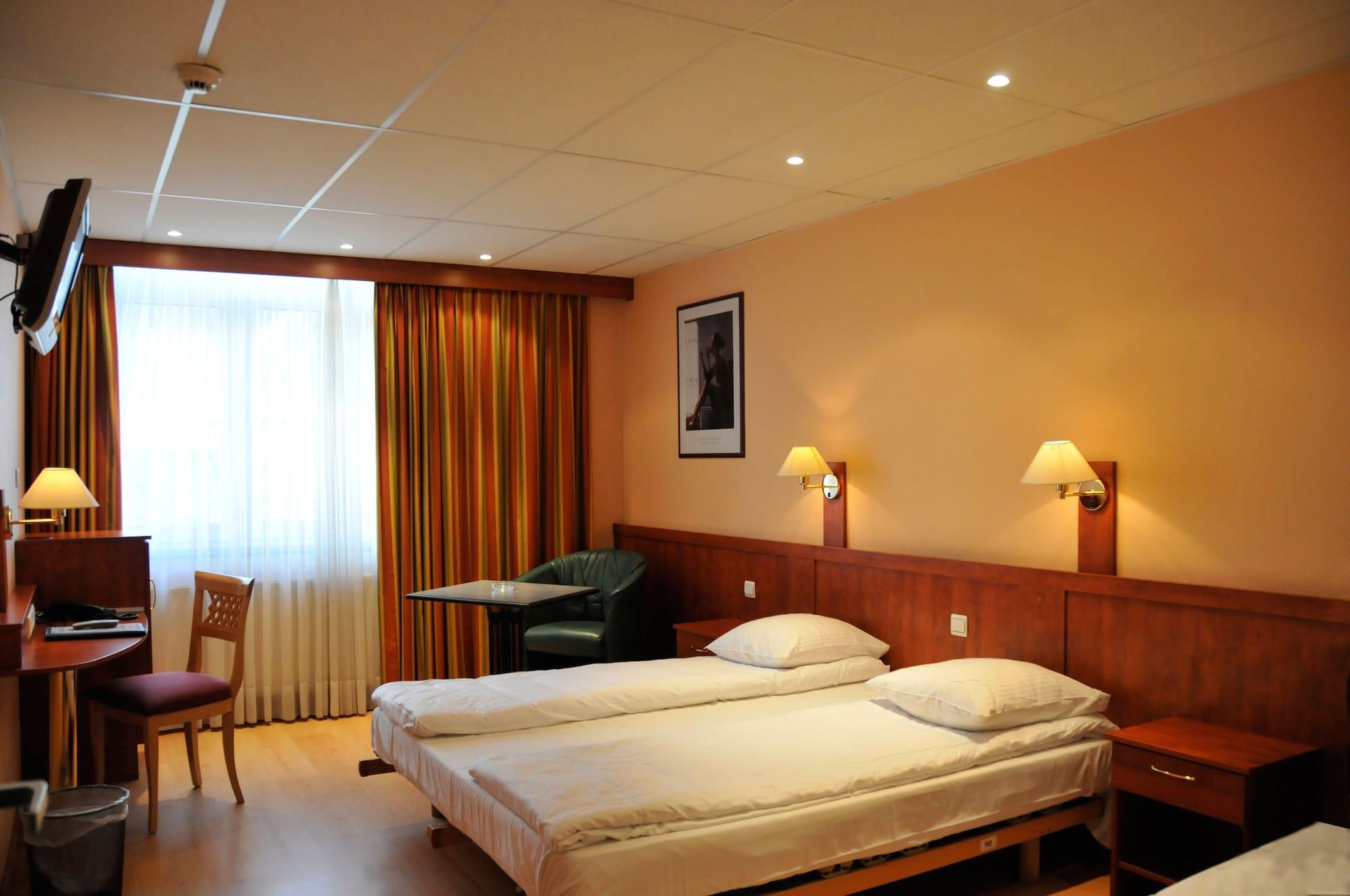 Hotel De L'Univers Liege Ngoại thất bức ảnh